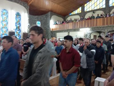 Missa dos Romeiros em Laranjeiras do Sul levou centenas de devotos ao SantuÃ¡rio